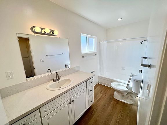 3rd image of 12228 Grevillea Ave APT G