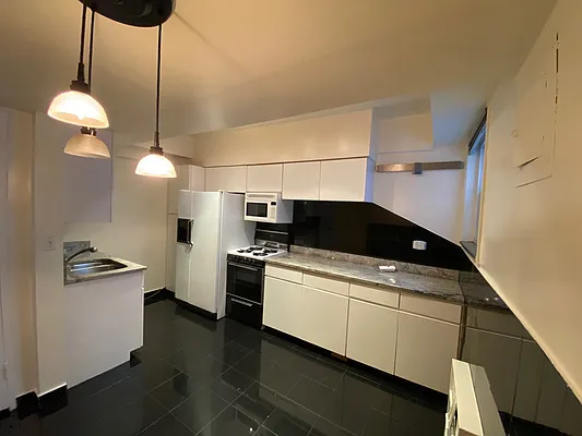 Rented by Berkshire Hathaway HomeServices New York Properties | media 21