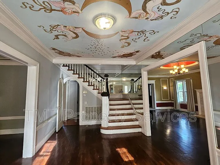 1214 N Pershing Ave — Photo 24