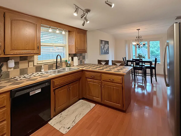 5407 S Clay Ave — Photo 9