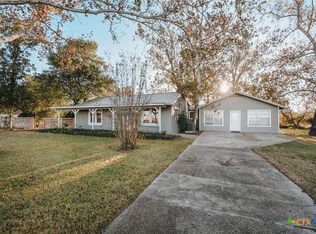 7070 State Highway 185 S, Victoria, TX 77905