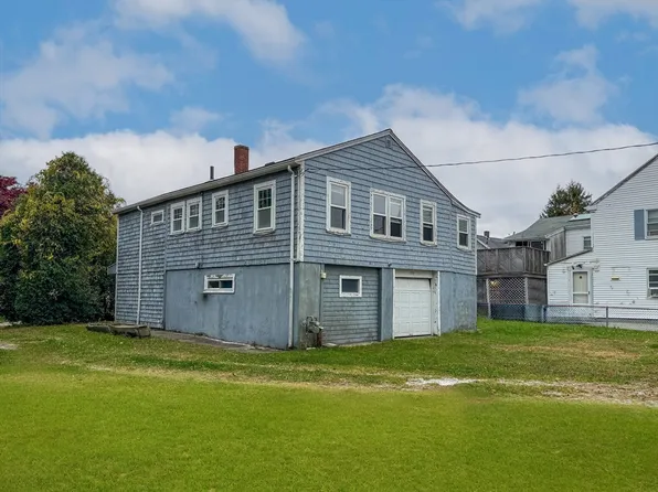 190 Sconticut Neck Rd, Fairhaven, MA 02719