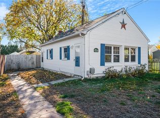 4 Chestnut St, Cumberland, RI 02864