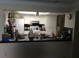 100 Oakwood Dr, Largo, FL 33770