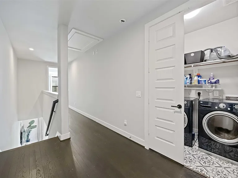 4235 Allen St — Photo 19
