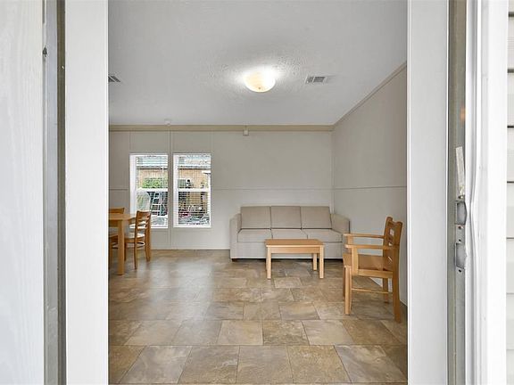 5th image of 11649 Vistawood St