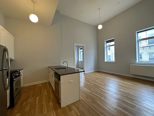 Rented by Oxford Property Group | media 18