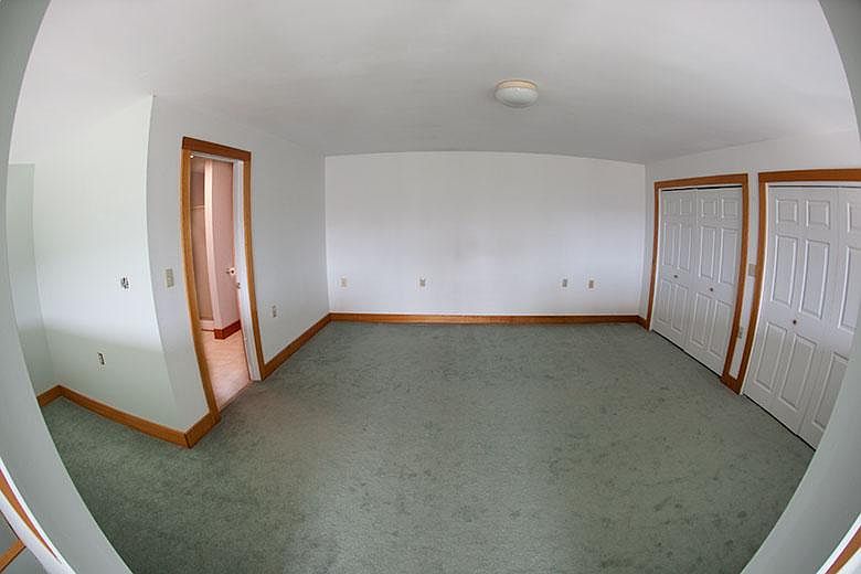 Master bedroom (Images do not include furnished items)