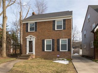 3562 Farland Rd, University Heights, OH 44118