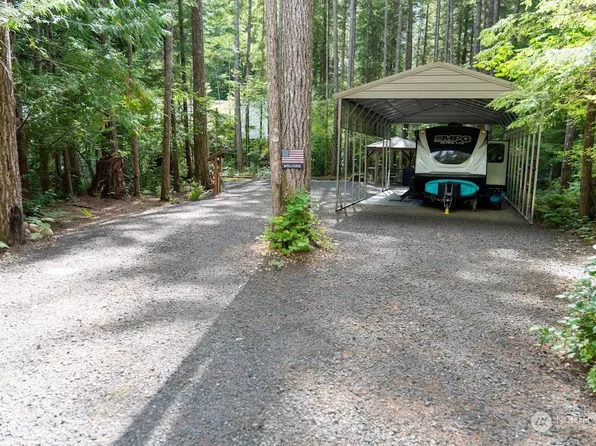 110 N Kokanee Cove Way, Hoodsport, WA 98548