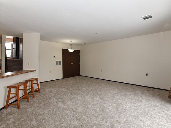 4th image of 9059 N Park Plaza Ct Unit 9059
