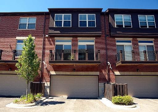 1st image of 745 N Summit Ln