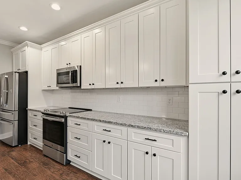 9924 Winding Hill Ln — Photo 6