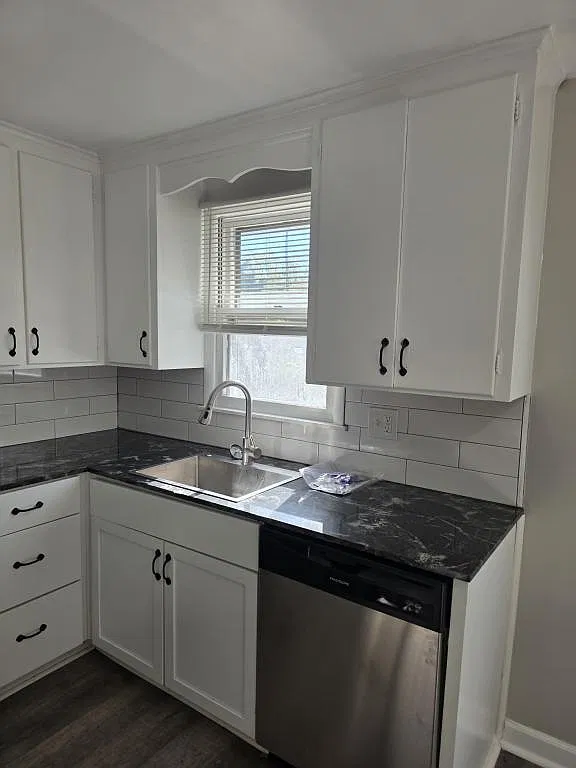 63 Garnet Rd — Photo 3