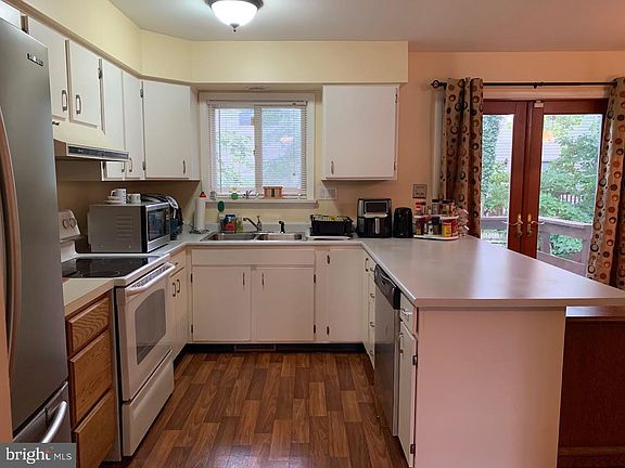 5th image of 868 Galen Dr