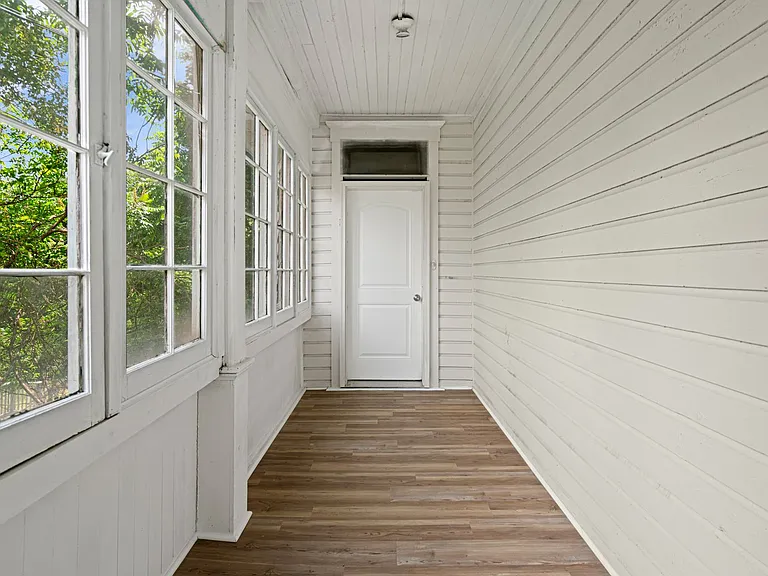 321 Kennedy Ave — Photo 5