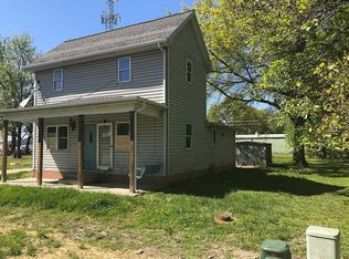 415 E Saint John St, Litchfield, IL 62056