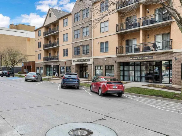 332 S Linn St APT 303, Iowa City, IA 52240