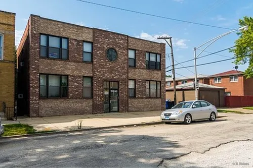1745 W 33rd St #1M Photo 1