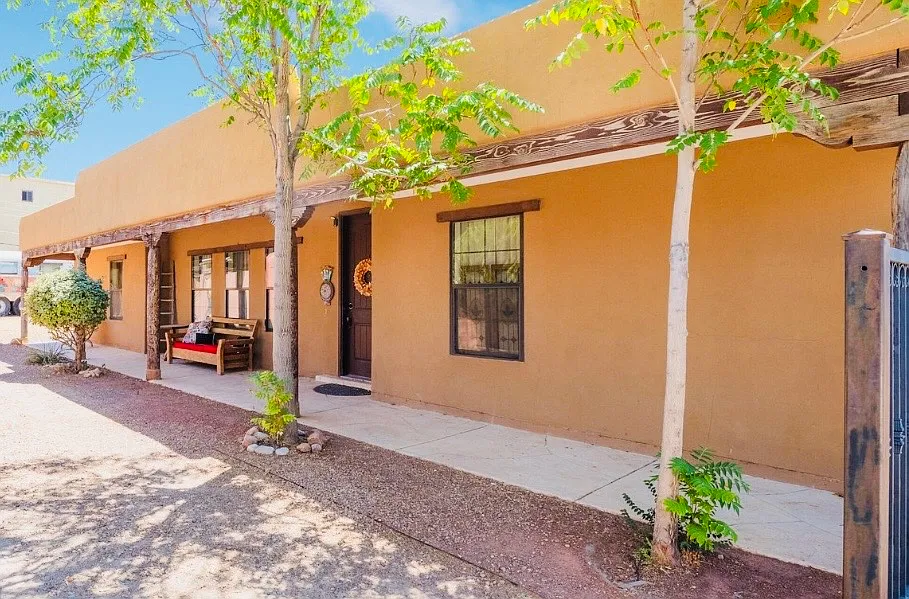 2 bed, $3,000 — Photo 1