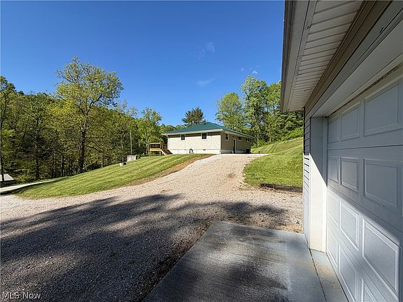5th image of 45934 Township Road 290
