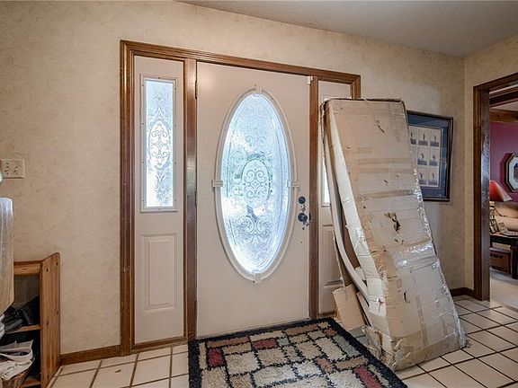 2nd image of 2919 S Viking Ct
