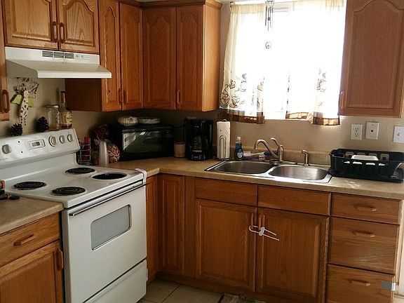 4th image of 3010 Palisades Dr