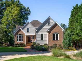 8713 Gleneagles Dr, Raleigh, NC 27613