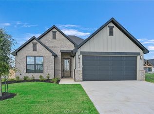 2822 Captain Dr, Bryan, TX 77808