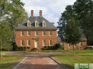 2164 Grove Point Rd, Savannah, GA 31419