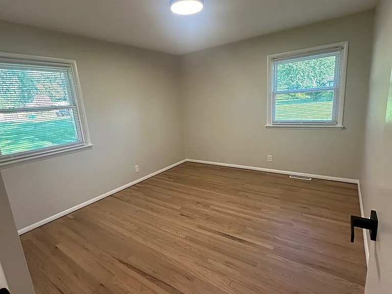 85 E Ballard Dr — Photo 9