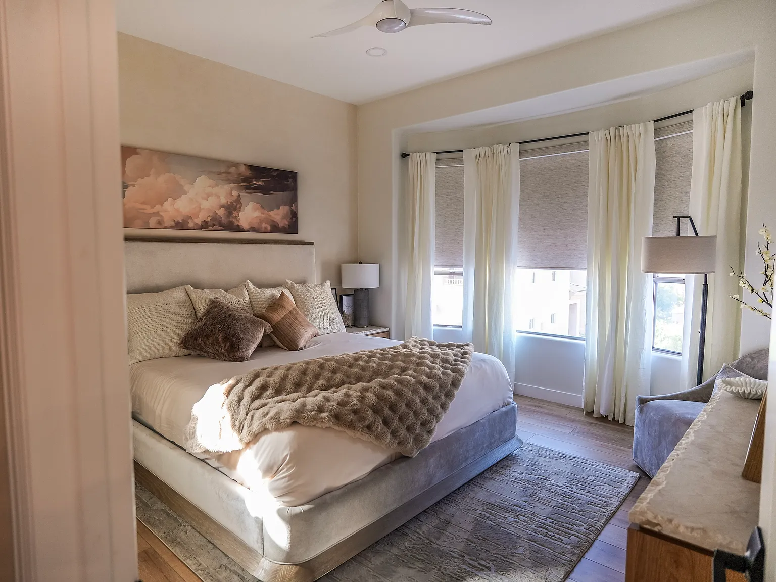 2 bed, 1338 sqft, $4,395 — Photo 3