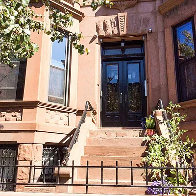 Rented by Farran & Associates | media 33