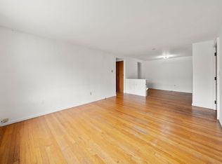 11 Colonial Village Dr APT 8, Arlington, MA 02474