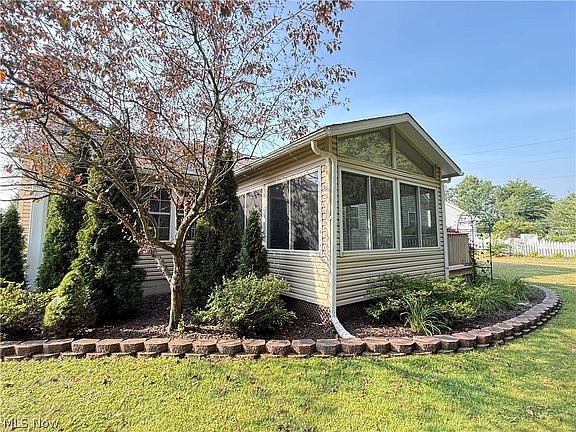 5th image of 1349 Bannerstone Dr