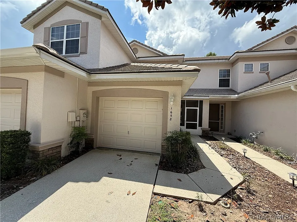 1658 W Spring Meadow Loop