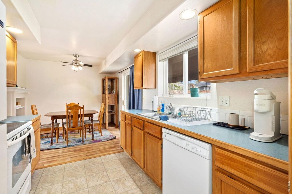 2052 Glenmoor Dr