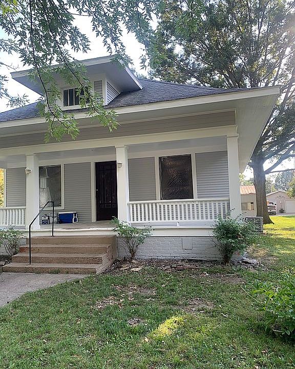 604 S Elm St, Norborne, MO 64668 Zillow