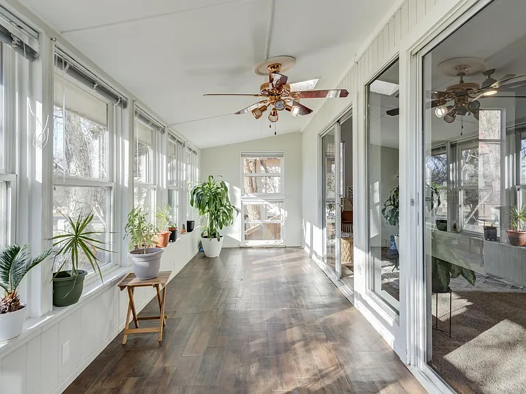 58 E Lakeshore Dr — Photo 36