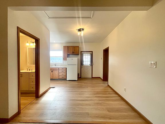 2nd image of 758 Hudson Ave #2B