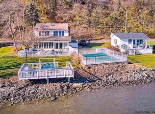 77 River Rd, Saugerties, NY 12477