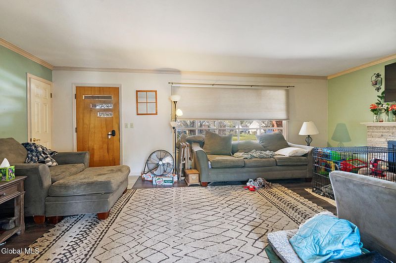 5th image of 702 Glen Avenue