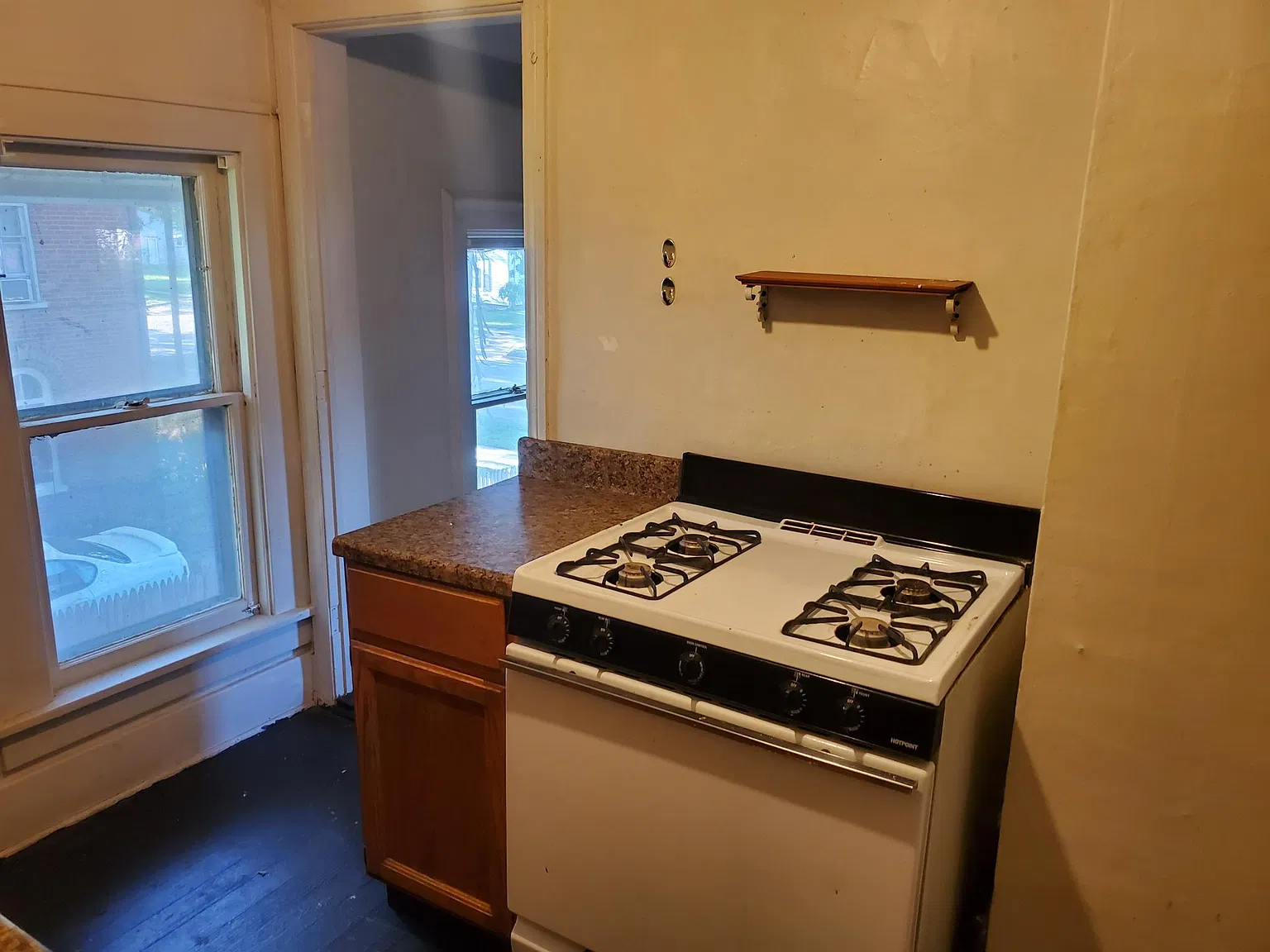 1 bed, 450 sqft, $725 — Photo 2