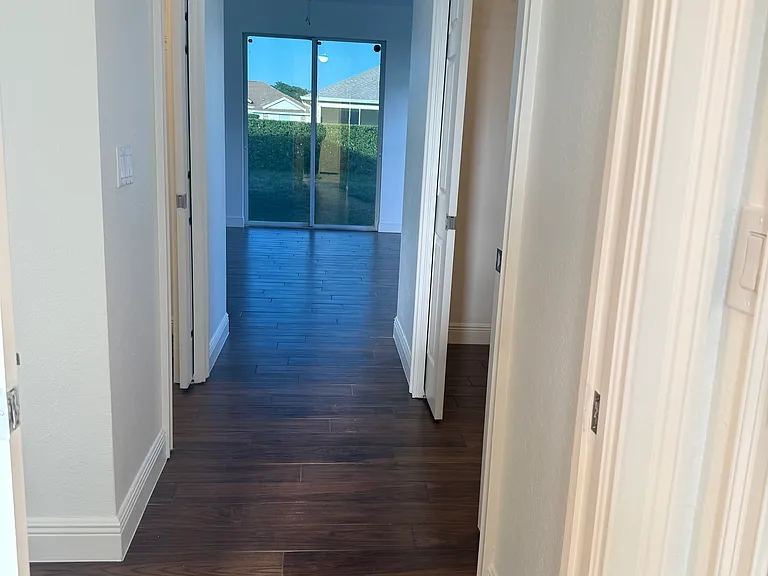 5016 Friars Cove St — Photo 6