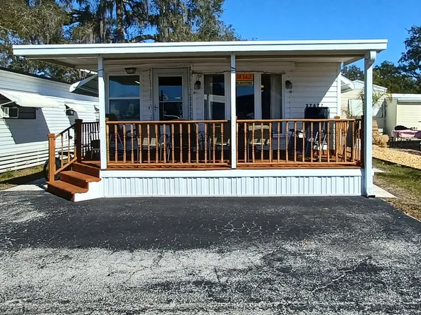 37647 Chancey Rd #185, Zephyrhills, FL 33541