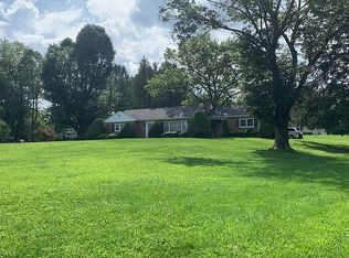 10 Sunset Ct, Sinking Spring, PA 19608