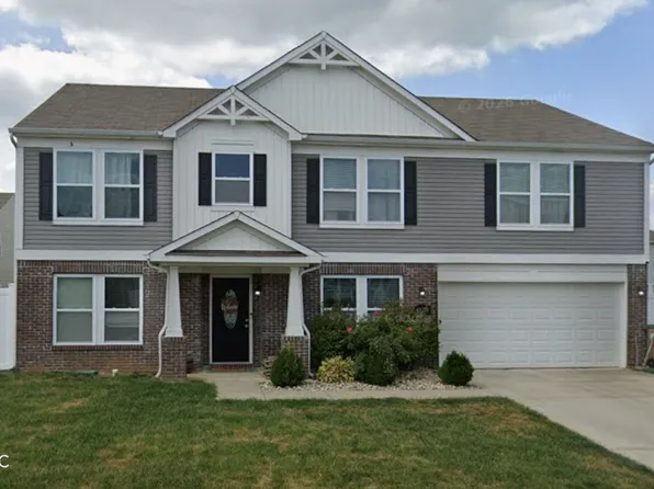 4674 Maplelawn Dr, Columbus, IN 47203