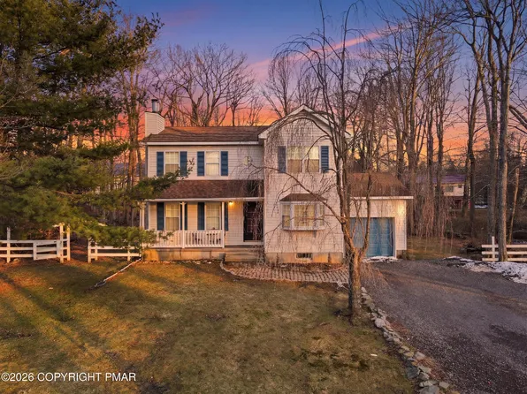 5123 Iroquois St, Tobyhanna, PA 18466