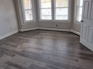 82 Green St APT 302, Biddeford, ME 04005