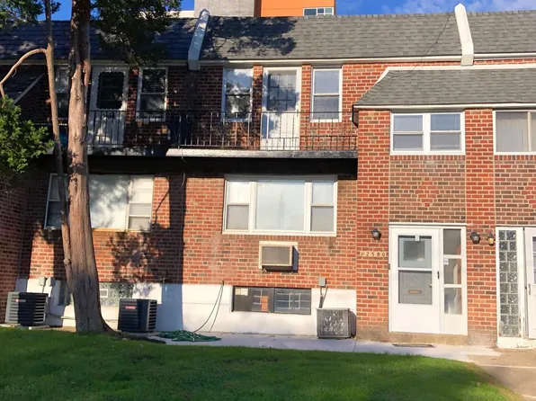 2580 Balwynne Park Rd, Philadelphia, PA 19131
